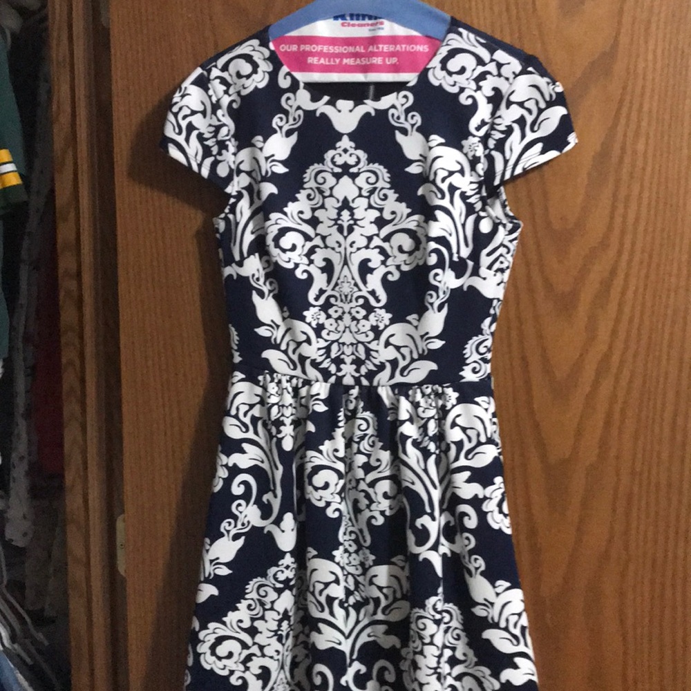 Blue and white floral dress!